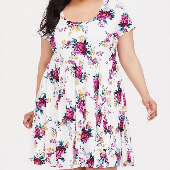 NWT TORRID Mini Challis Skater Dress Floral Size 3X - Picture 4 of 7